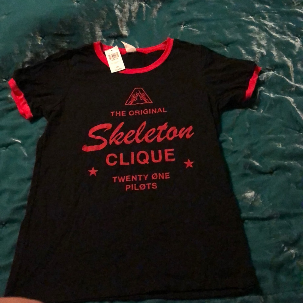 21 pilots shirt new